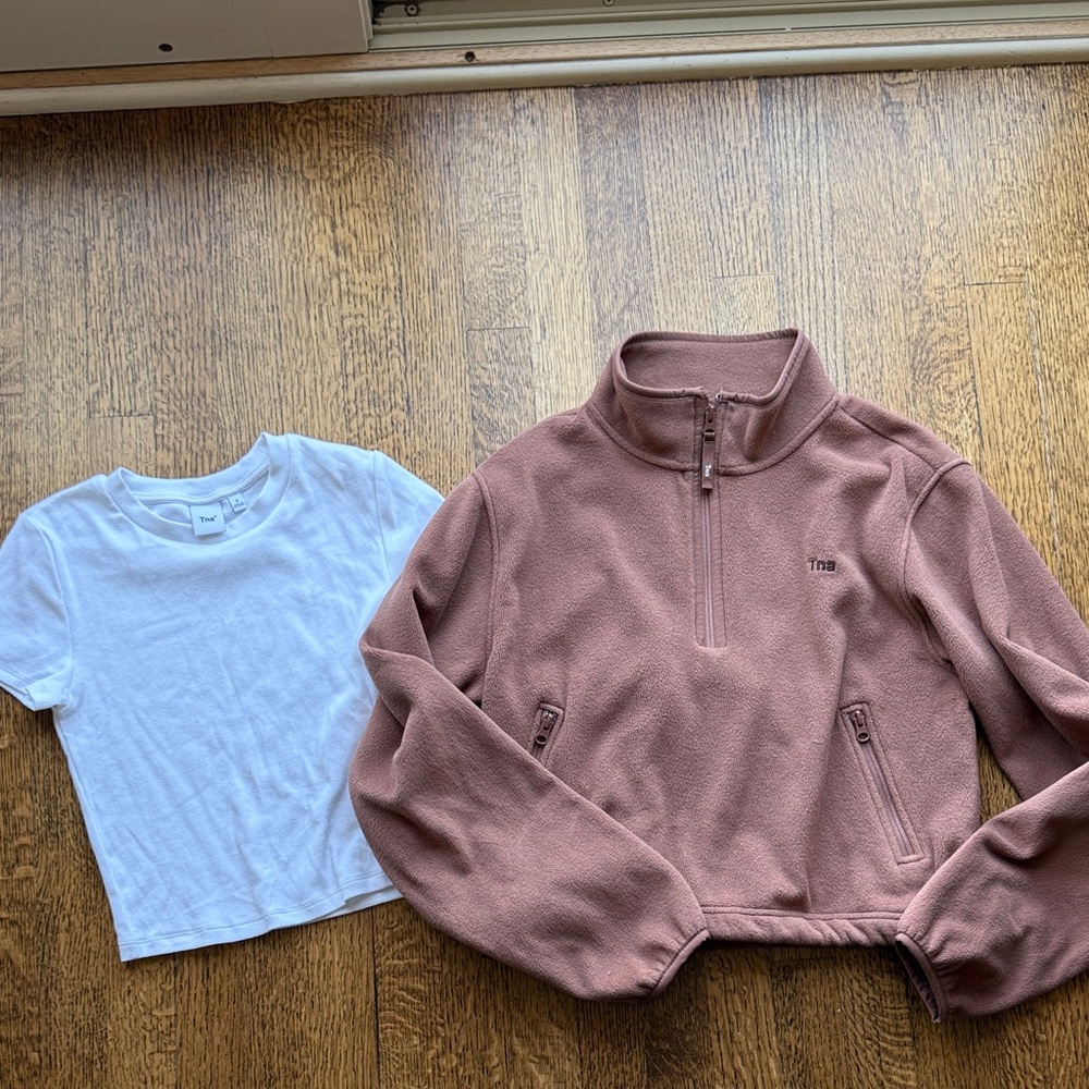 TNA Aritzia T-Shirt size S and Fleece Pullover size M Bundle